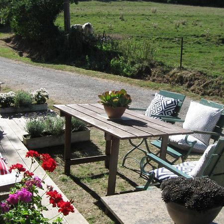 4 Collines Hagnicourt Exterior foto