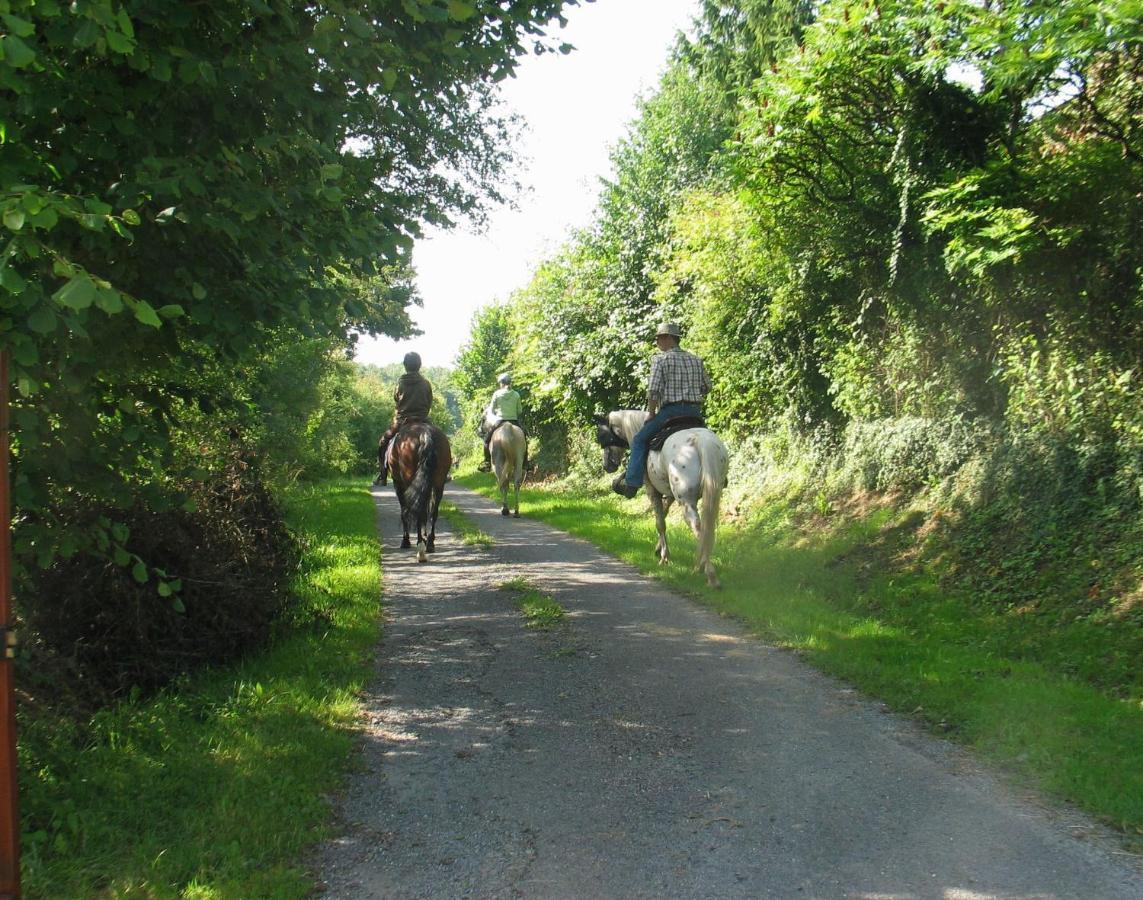 4 Collines Hagnicourt Exterior foto